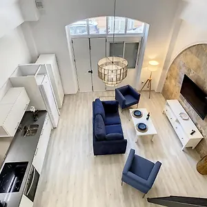 apartcity-triana.es-andalucia.com/